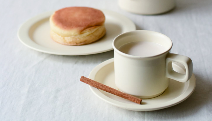 stilk teacup &saucer cream image