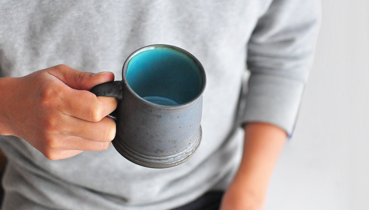 鹿児島の陶芸作家、ONE KILNのマグカップ